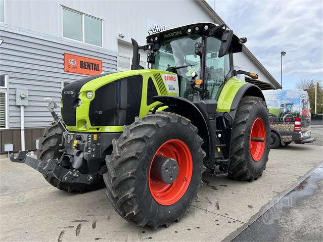 2021 CLAAS 930 Tractor