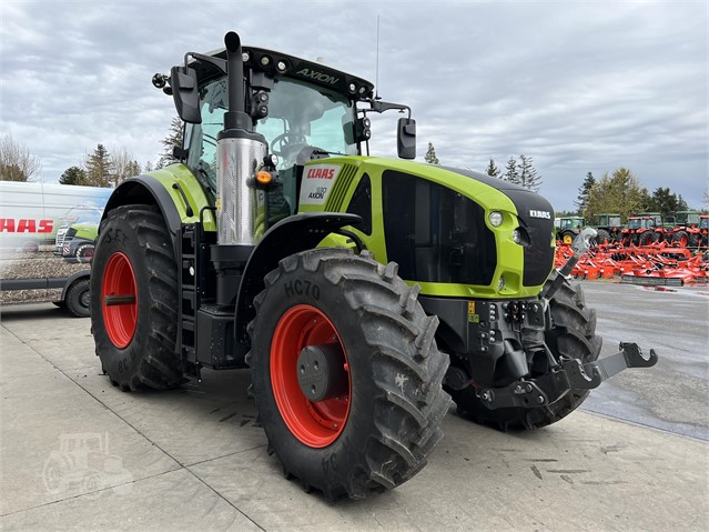 2021 CLAAS 930 Tractor