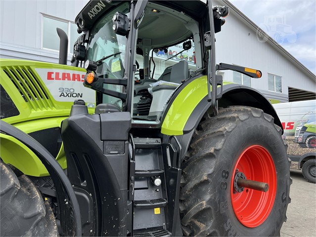 2021 CLAAS 930 Tractor