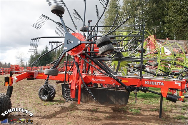 Kubota RA2584 Tedder Rake