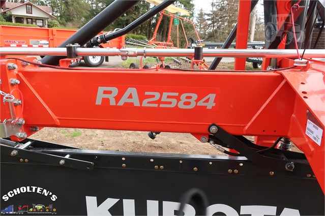 Kubota RA2584 Tedder Rake