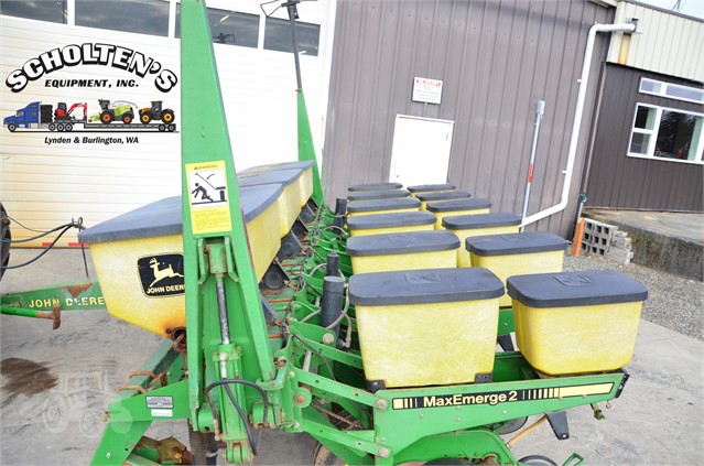 1996 John Deere 7200 Planter