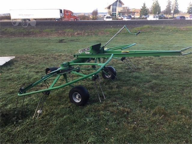 2015 Frontier TD1010E Tedder Rake