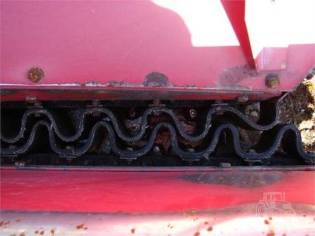 1996 Gehl TR330 Header Corn Head