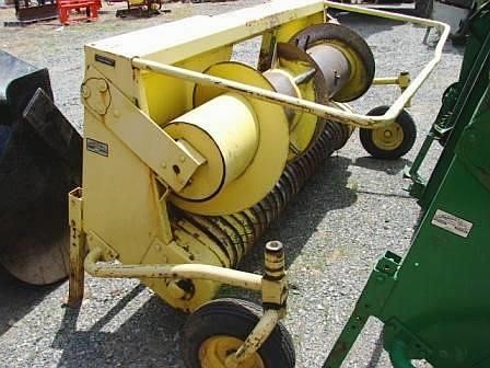 1979 John Deere 7' Header Hay Pickup