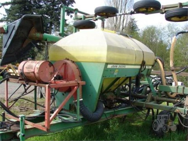 John Deere 775 Field Cultivator