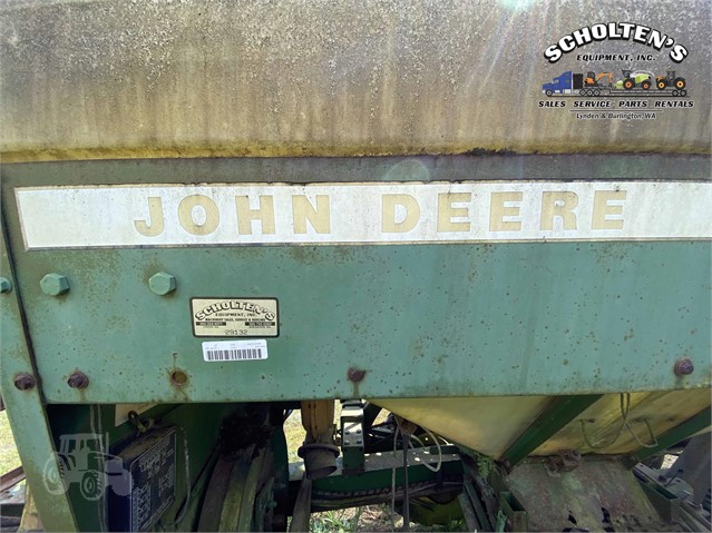 John Deere 775 Field Cultivator