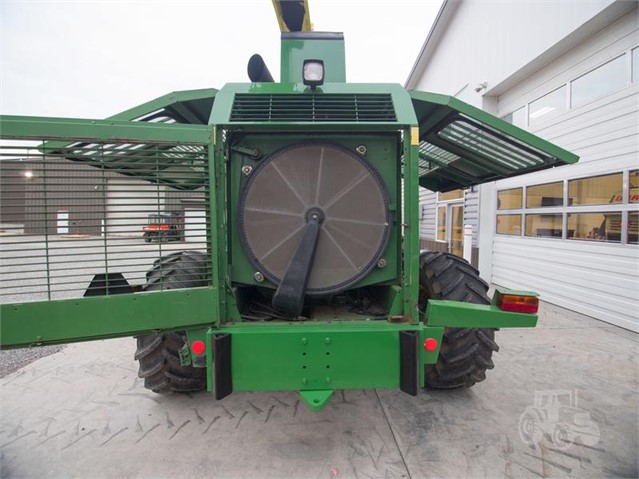 2001 John Deere 6850 Forage Harvester