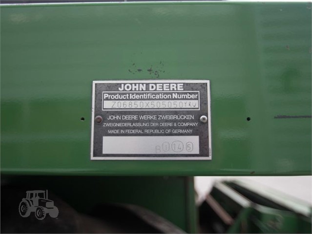 2001 John Deere 6850 Forage Harvester