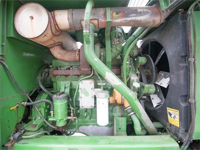 2001 John Deere 6850 Forage Harvester