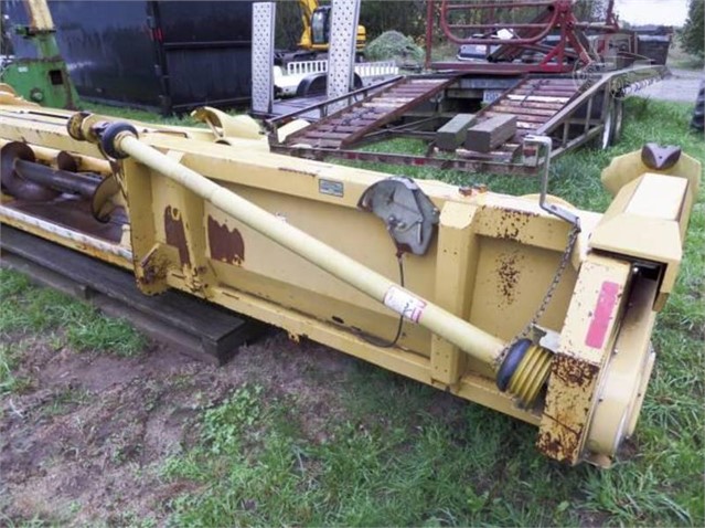 2000 Lexion 8R30 Header Corn Head