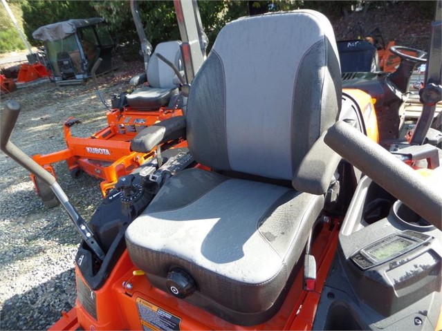 2021 Kubota ZD1211 Mower