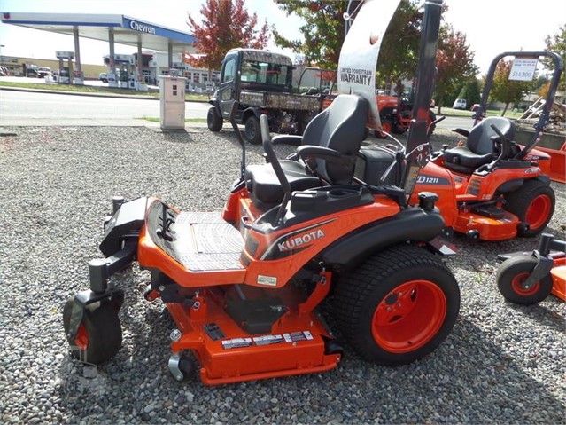 2019 Kubota ZD1211 Mower