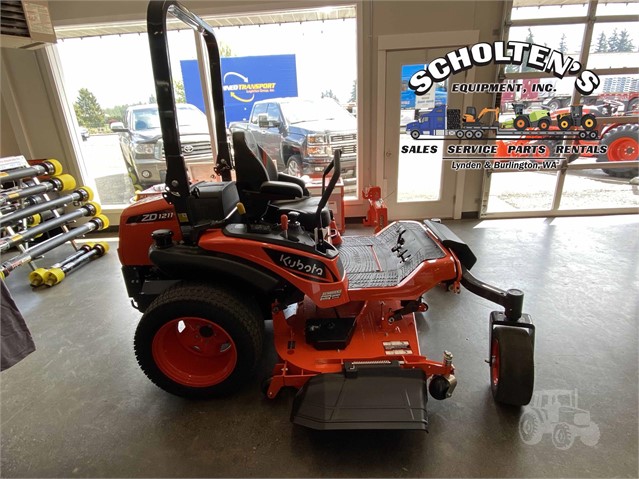 2021 Kubota ZD1211 Mower