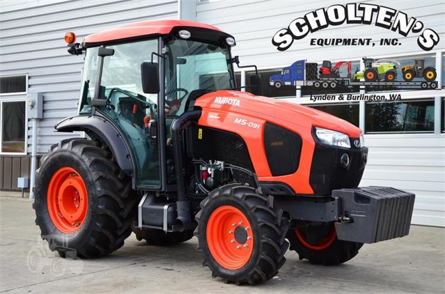 2019 Kubota M5-091 Tractor