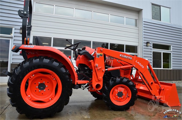 2021 Kubota L3301 Tractor Compact