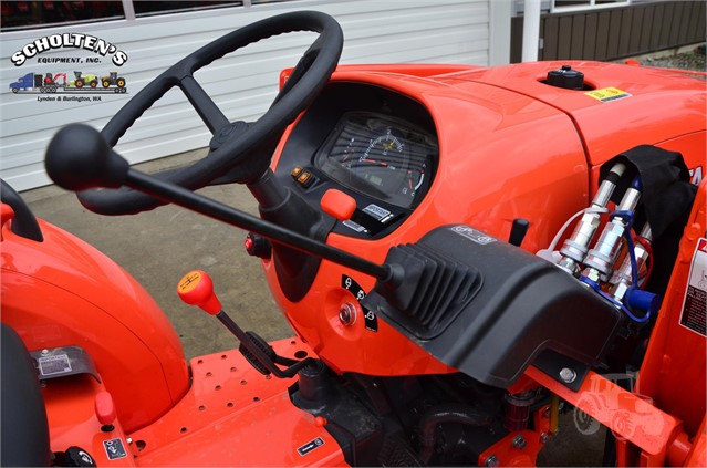 2021 Kubota L3301 Tractor Compact