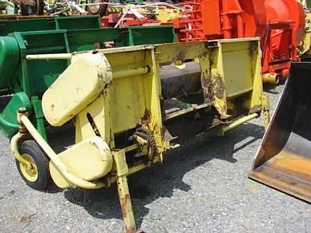 1979 John Deere 7' Header Hay Pickup