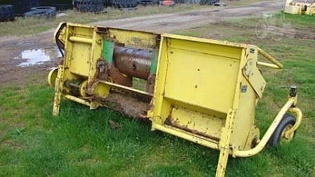 1989 John Deere 7' Header Hay Pickup