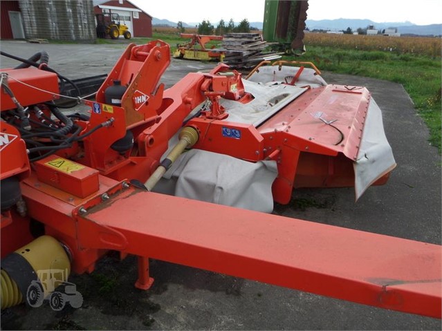 2000 Kuhn FC883 Mower Conditioner