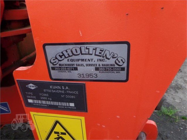 2000 Kuhn FC883 Mower Conditioner