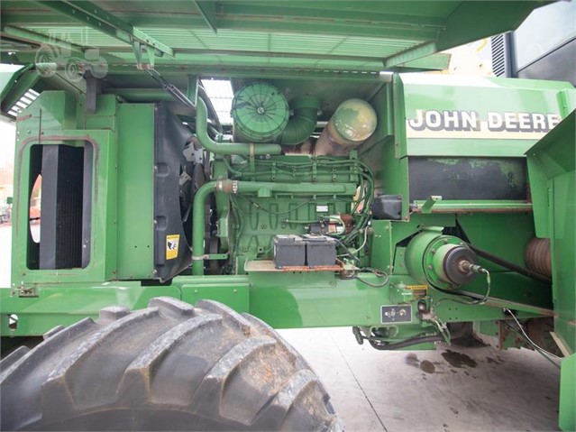 2001 John Deere 6850 Forage Harvester