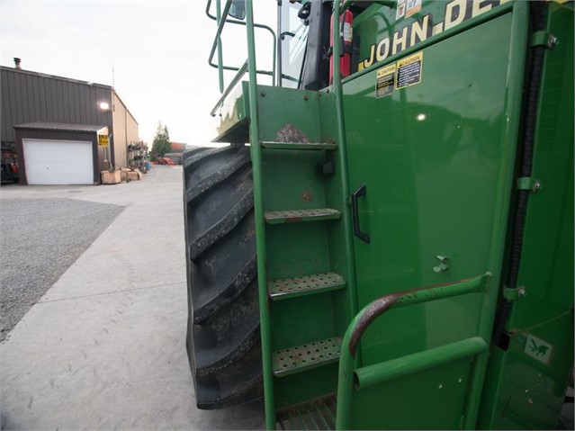 2001 John Deere 6850 Forage Harvester