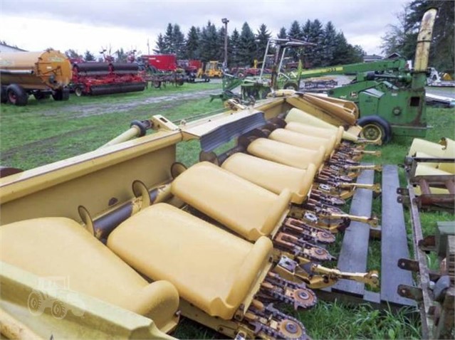 2000 Lexion 8R30 Header Corn Head