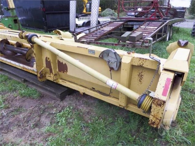 2000 Lexion 8R30 Header Corn Head