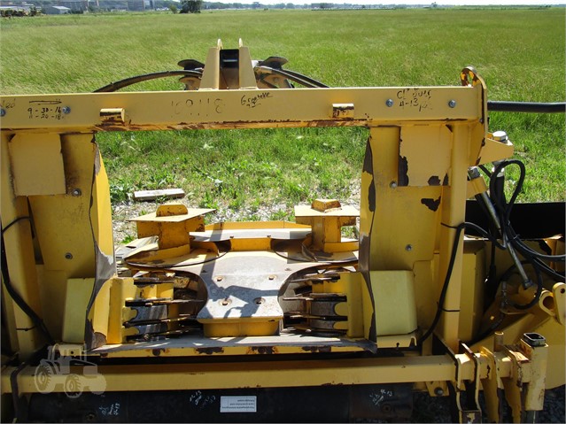 2007 New Holland 470FI Header Combine