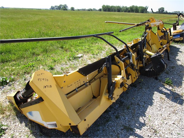 2007 New Holland 470FI Header Combine