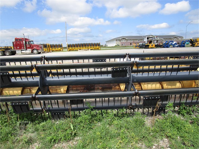 New Holland 973 Header Flex