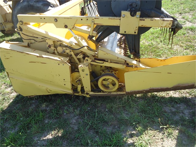 1992 New Holland 973 Header Combine