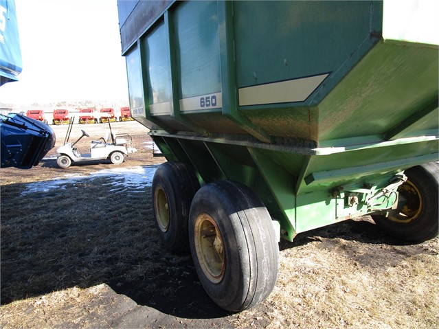 John Deere 650 Grain Cart