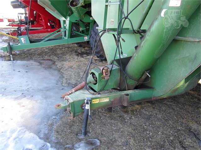 John Deere 650 Grain Cart