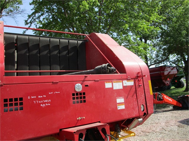 2007 New Holland BR7090 Baler/Round