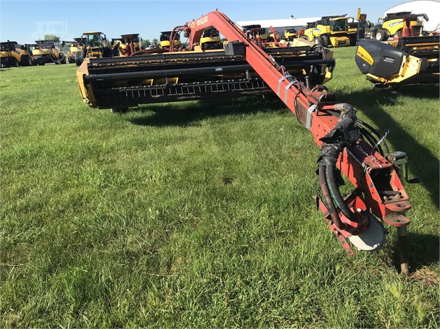 1998 New Holland 1475 Windrower