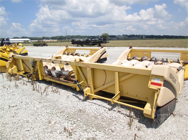 1998 New Holland 996W8 Header Combine