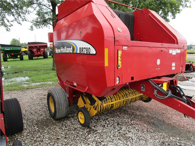 2006 New Holland BR780A Baler/Round