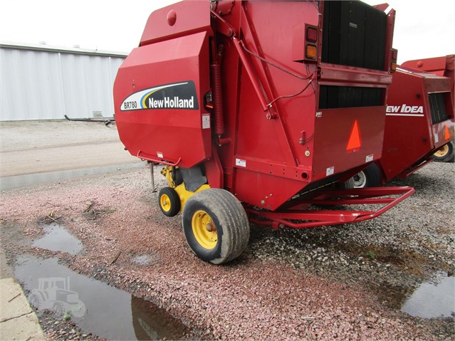 2006 New Holland BR780A Baler/Round