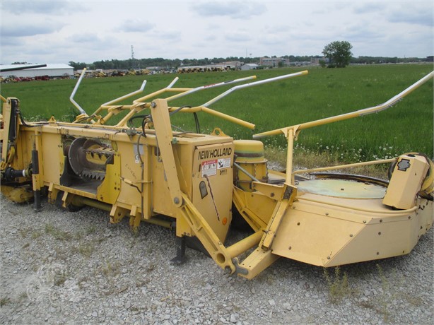 2002 New Holland RI600 Header Forage