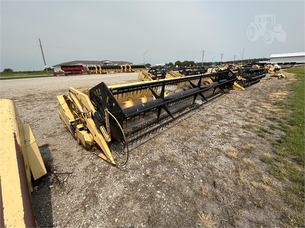 New Holland 973 Header Flex