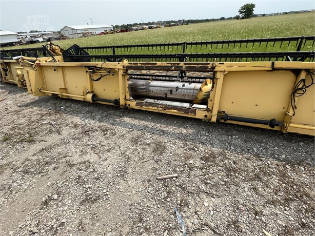 New Holland 973 Header Flex