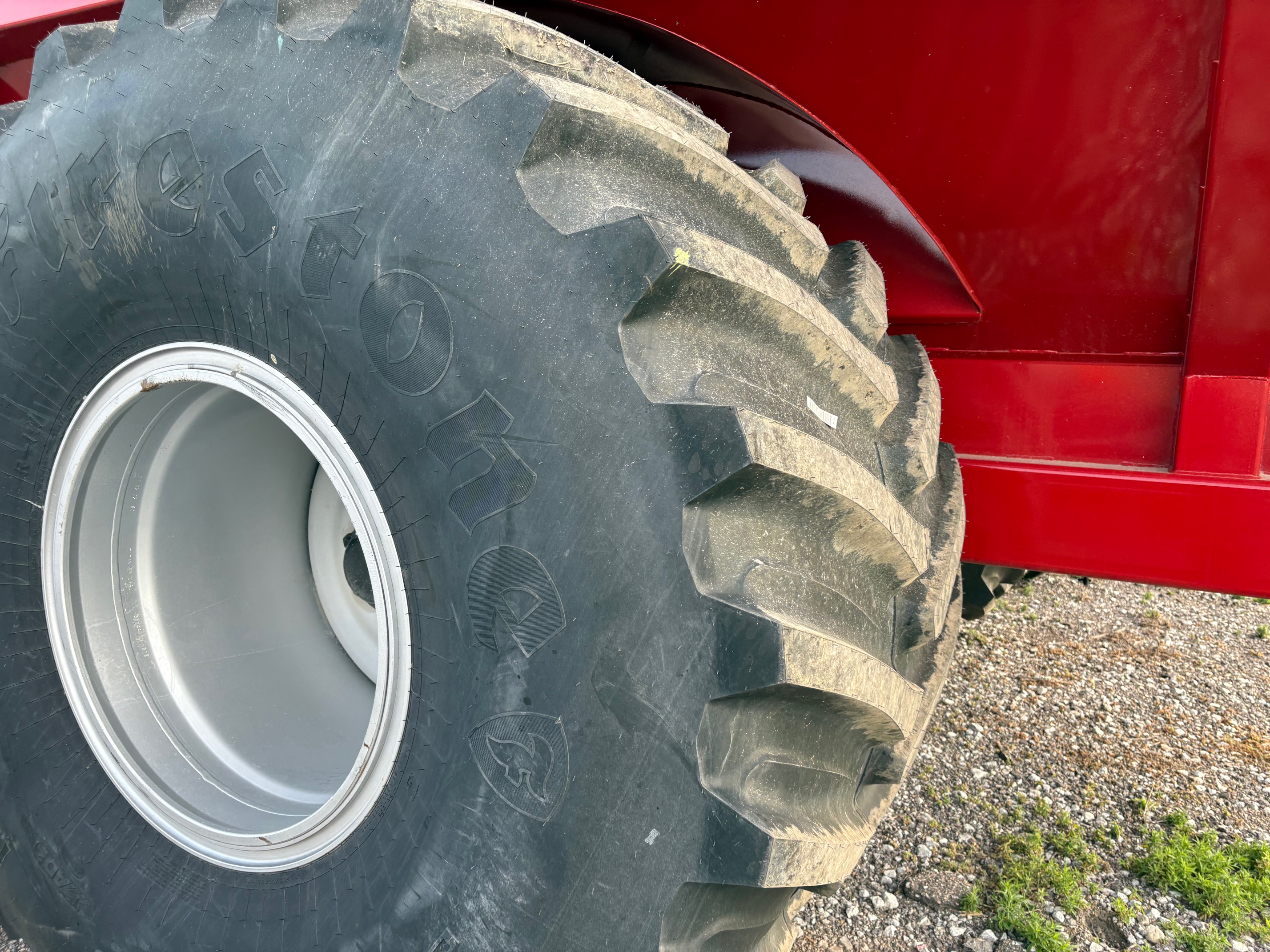 2024 J&M 1432-22S Grain Cart