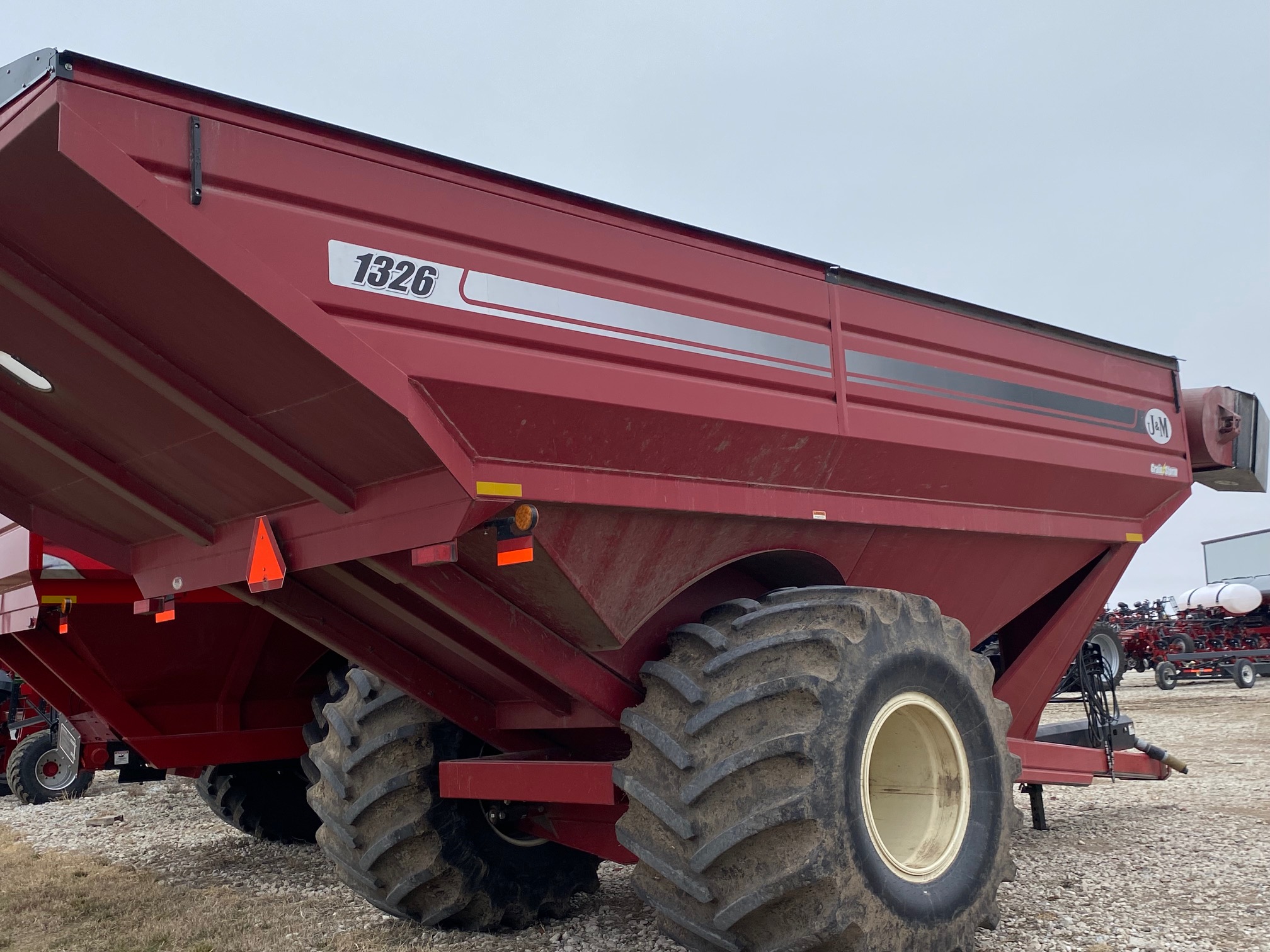 2015 J&M 1326-22S Grain Cart