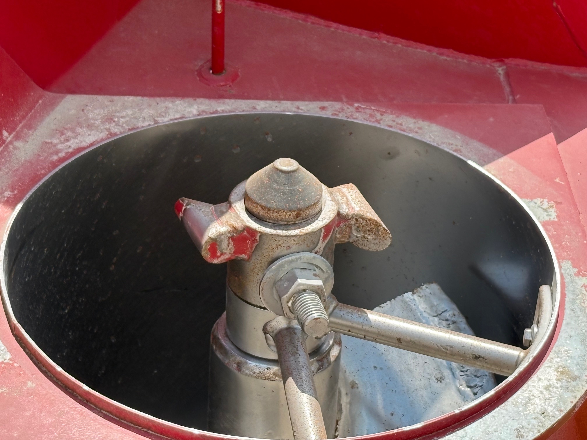 2012 J&M 875-18 Grain Cart
