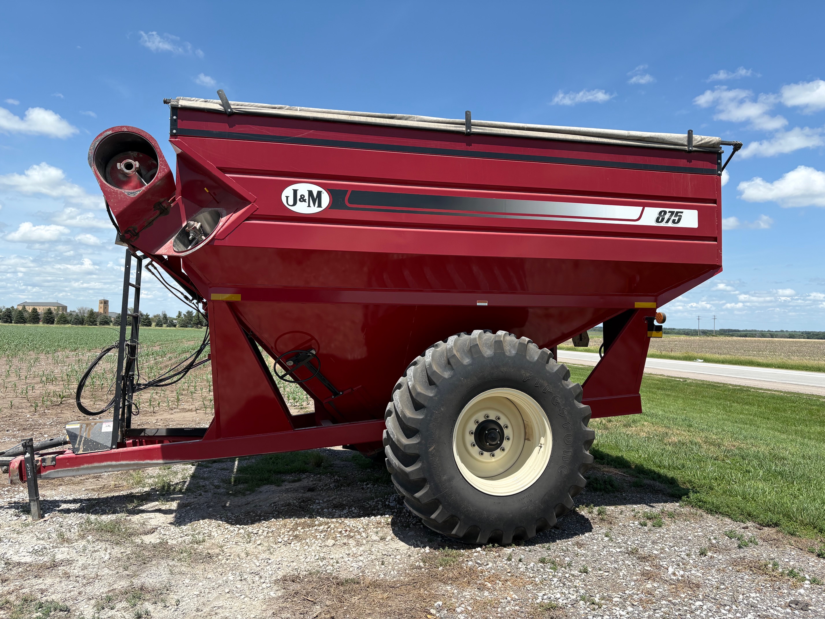 2012 J&M 875-18 Grain Cart