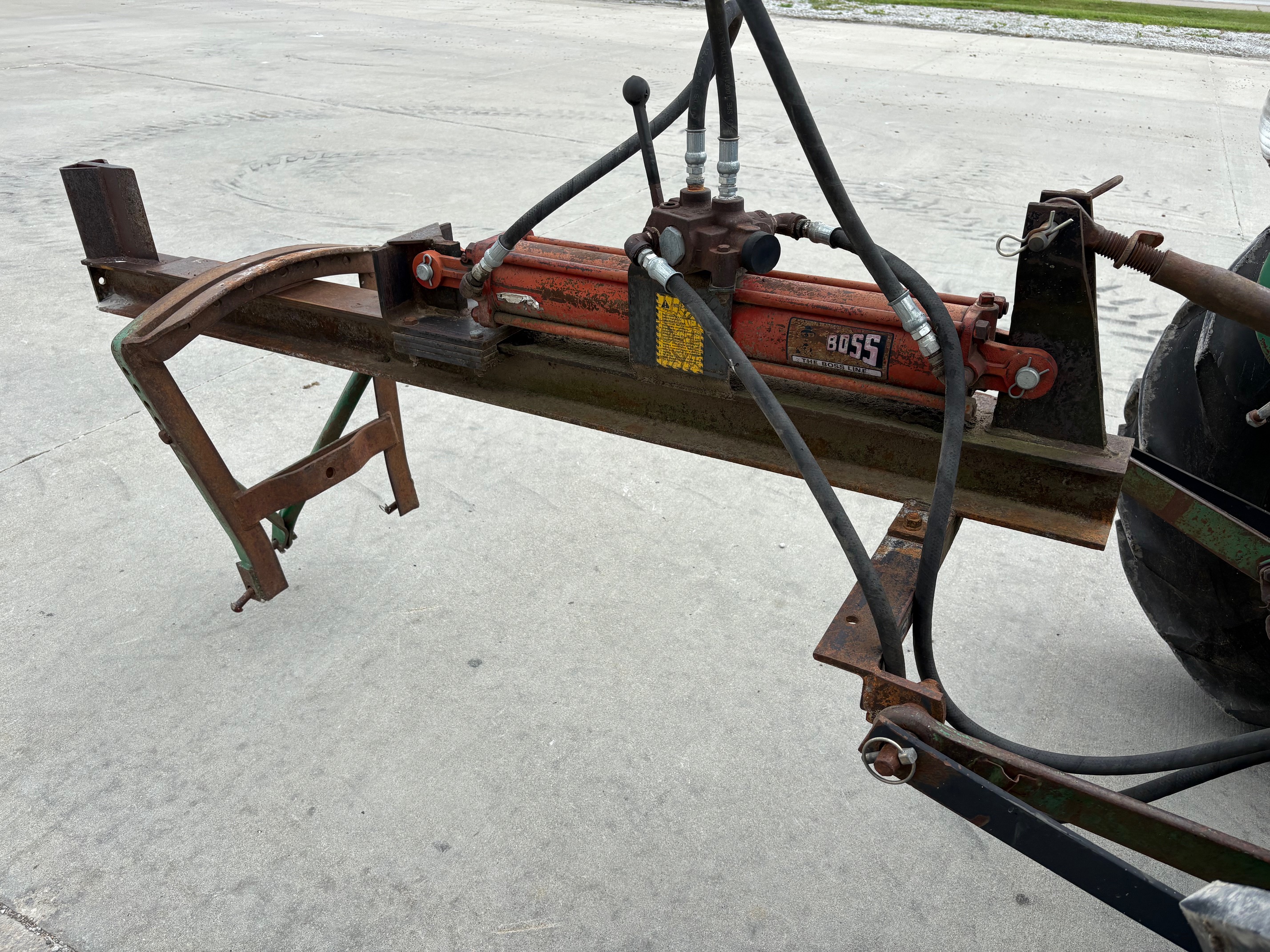 1966 Oliver 550 Tractor