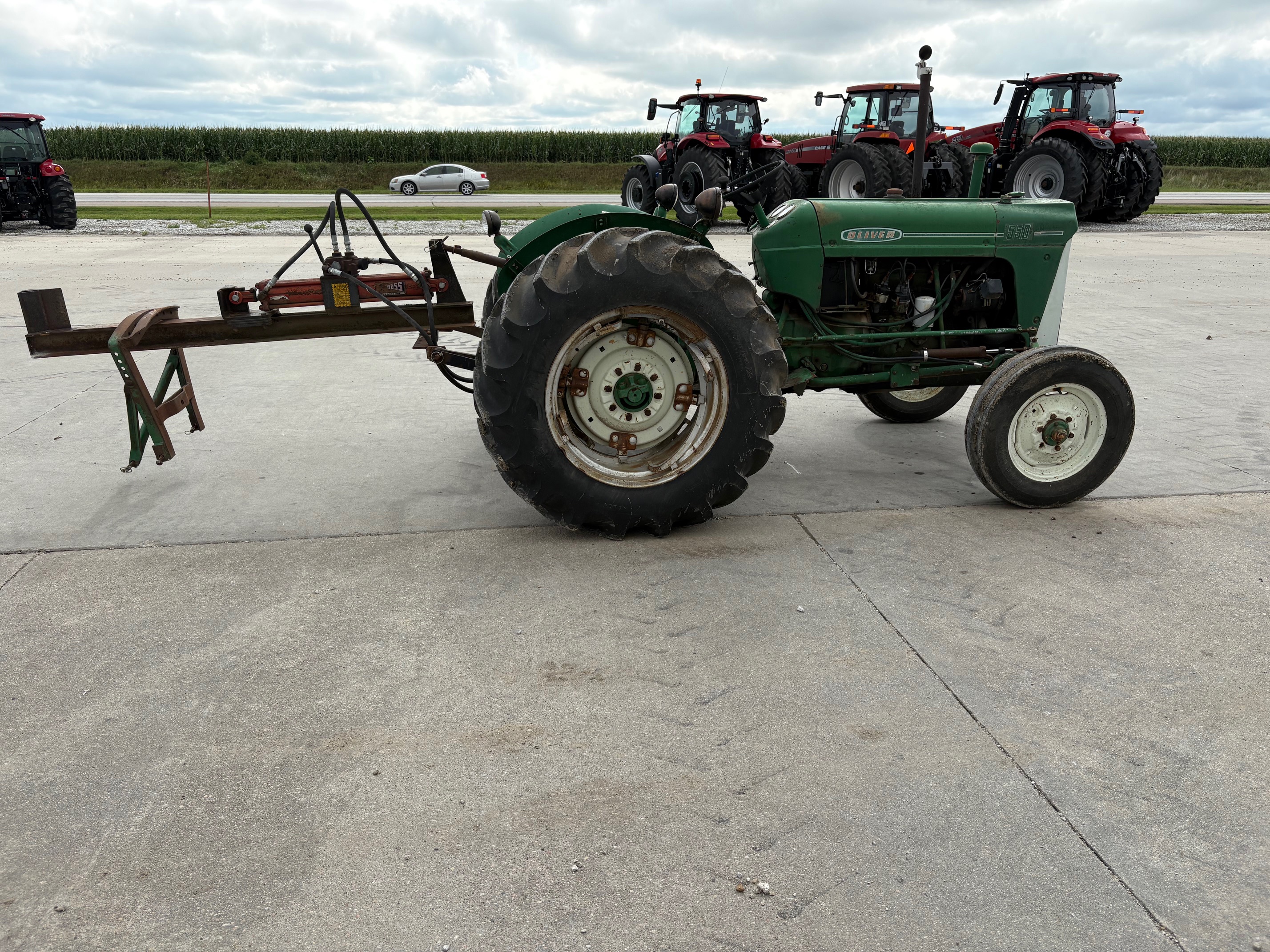 1966 Oliver 550 Tractor