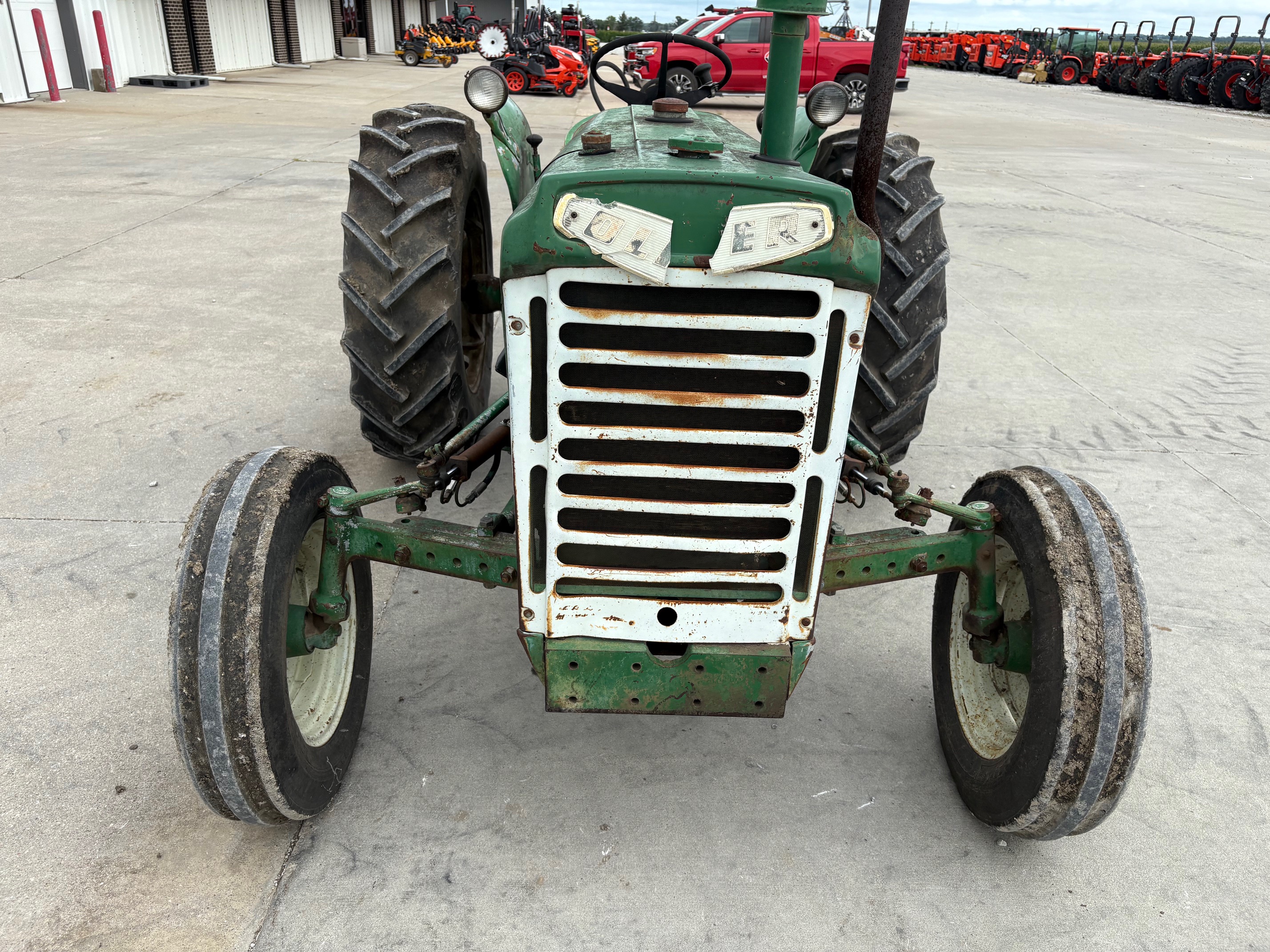 1966 Oliver 550 Tractor